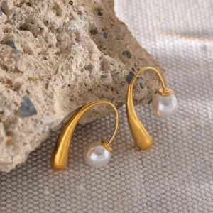 Boucles d'oreilles perles dormeuses or