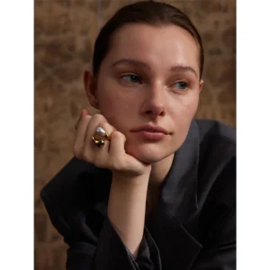 Bague double gouttes dorées avec perle blanche