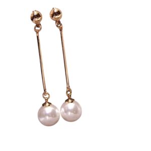 Boucles d'oreilles dorées droites avec perles blanches