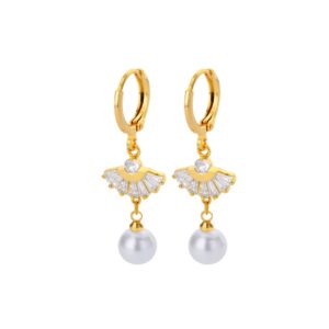 Boucles d'oreilles eventail dorées avec perles blanches