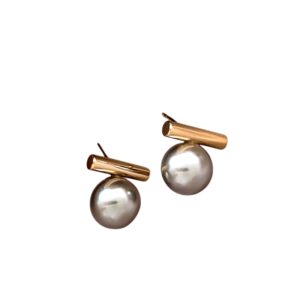 Boucles d'oreilles minimalistes avec perles noires