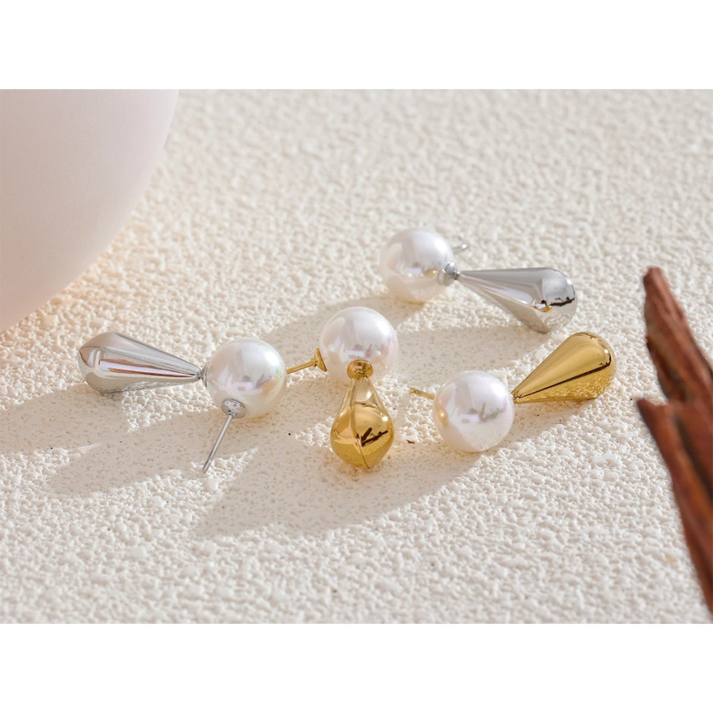 Boucles d'oreilles perles avec gouttes allongées argentées