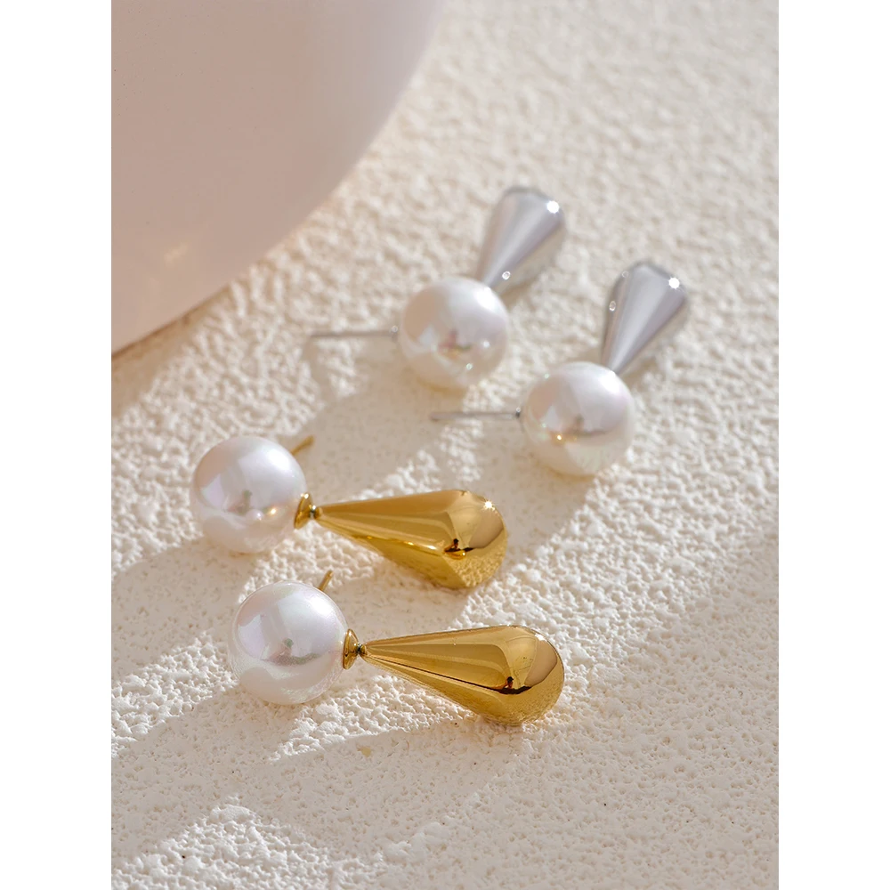 Boucles d'oreilles perles avec gouttes allongées argentées