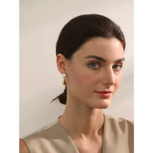 Boucles d'oreilles perles avec gouttes allongées dorées