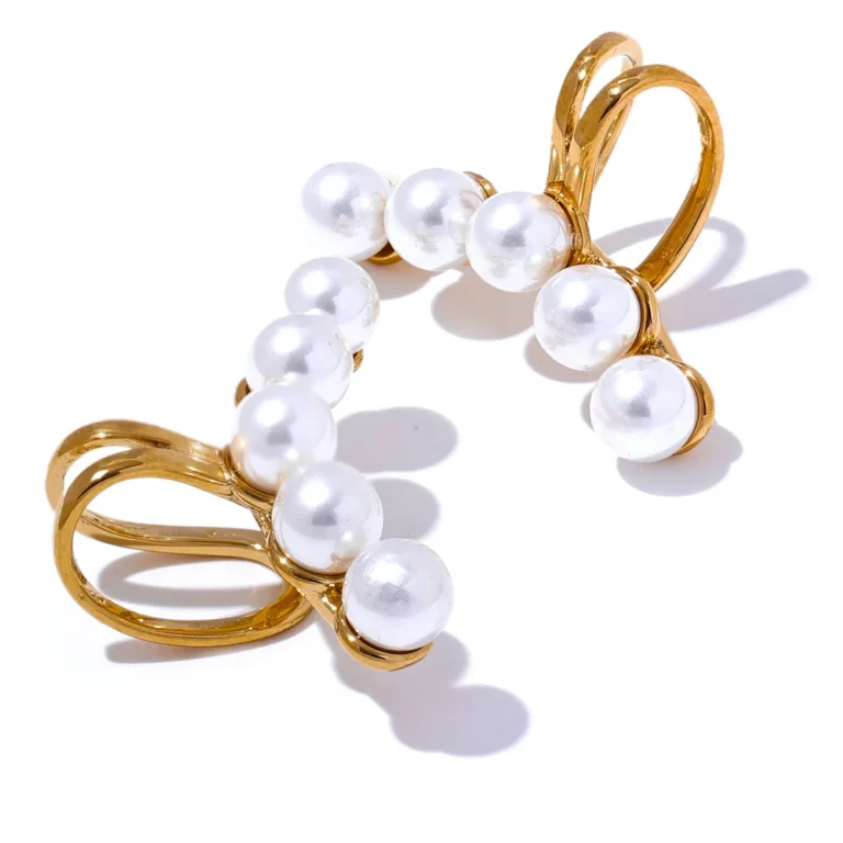 Boucles d'oreilles perles blanches sans attache dorées