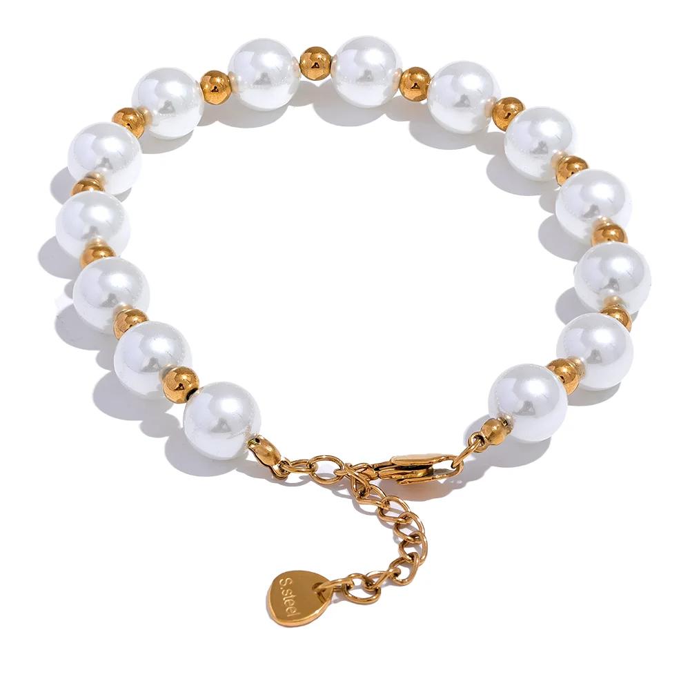 Bracelet avec mix de perles blanches et dorées