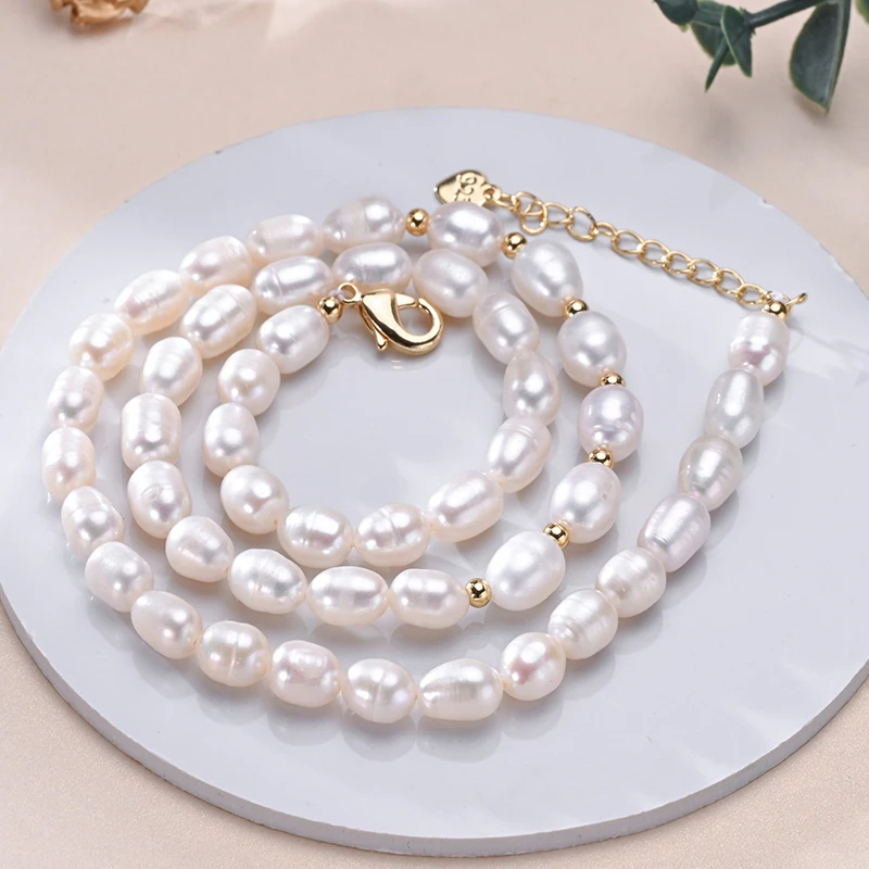 Collier de perles blanches