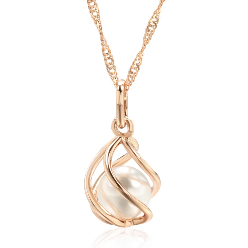Collier perle design enroulées