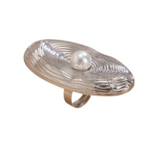 Grosse bague perle blanche ovale argentée