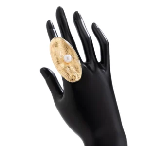 Grosse bague perle blanche ovale dorée